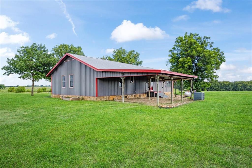 258 County Road Paris, TX 75462 - Photo 5 of 36