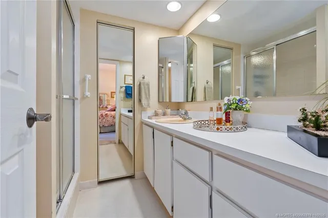 $269,900 | 6017 Southeast Riverboat Drive, Unit 808, Stuart, FL 34997