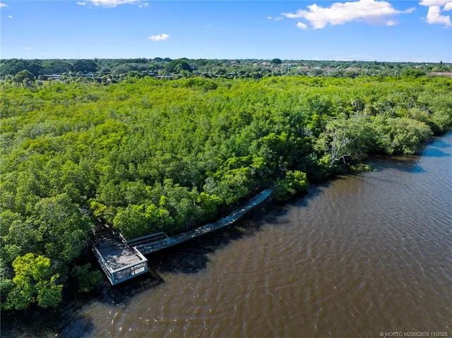 $269,900 | 6017 Southeast Riverboat Drive, Unit 808, Stuart, FL 34997