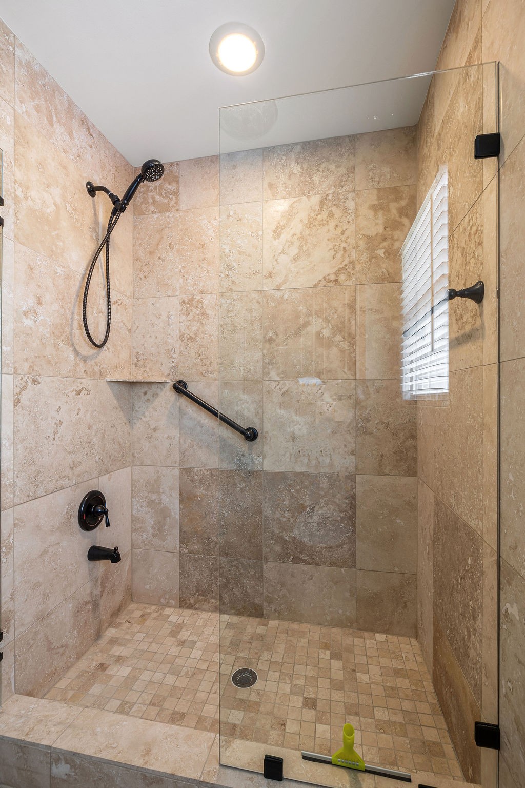 439 East Madison Street Pulaski, TN 38478 - Photo 21 of 36 a bathroom with a shower
