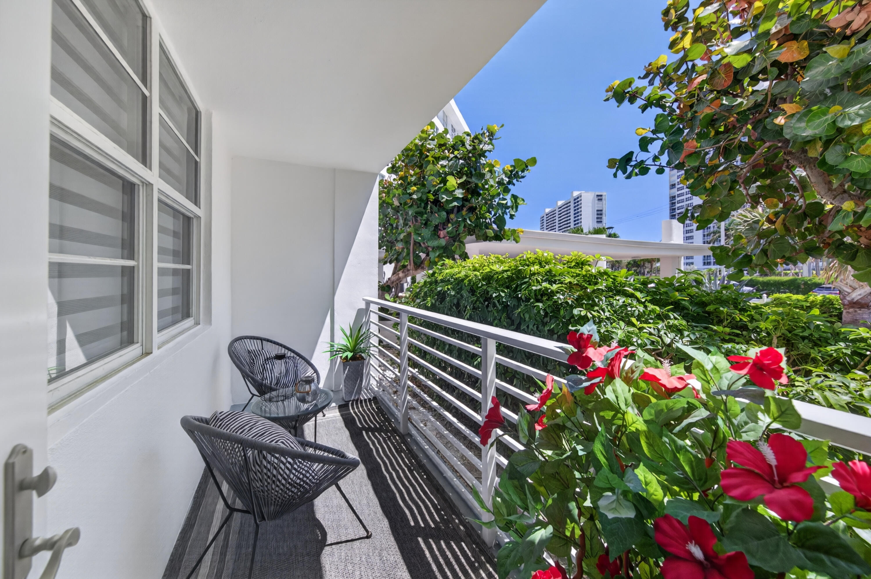 2851 South Ocean Boulevard, Unit 1N Boca Raton, FL 33432 - Photo 21 of 54 a view of sitting area in front of house