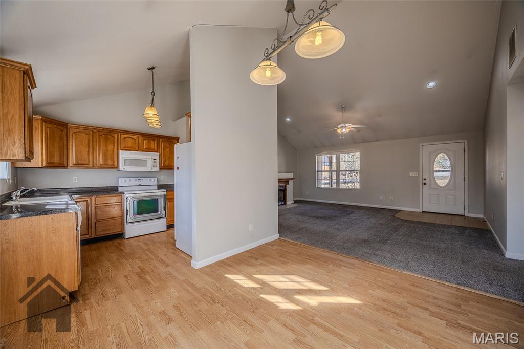 20834 Hibbett Road St. Robert, MO 65584 - Photo 5 of 60