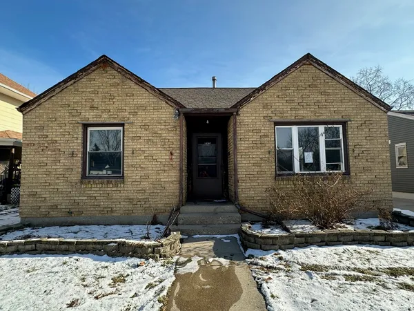 $220,000 | 513 Cookane Avenue, Elgin, IL 60120