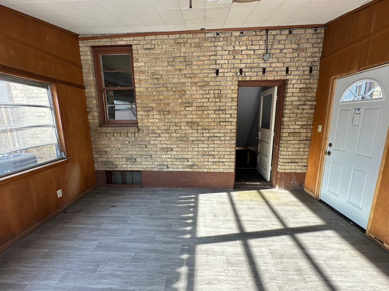 513 Cookane Avenue Elgin, IL 60120 - Photo 8 of 16