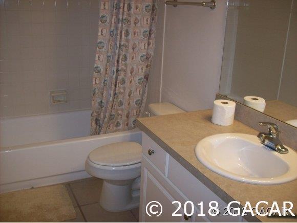 501 Southwest 75th Street, Unit H11 Gainesville, FL 32607 - Photo 6 of 10