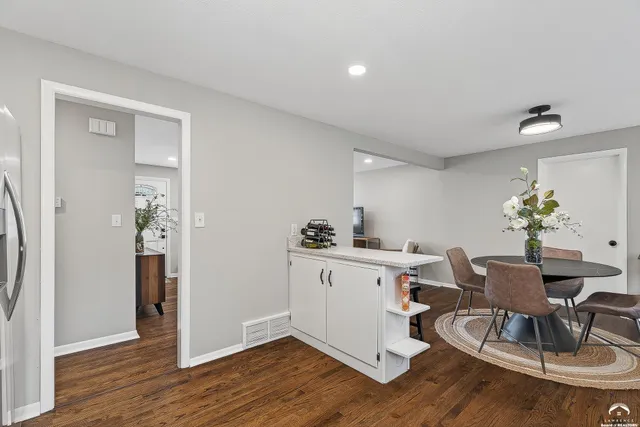 $320,000 | 318 North Park Street, Bonner Springs, KS 66012