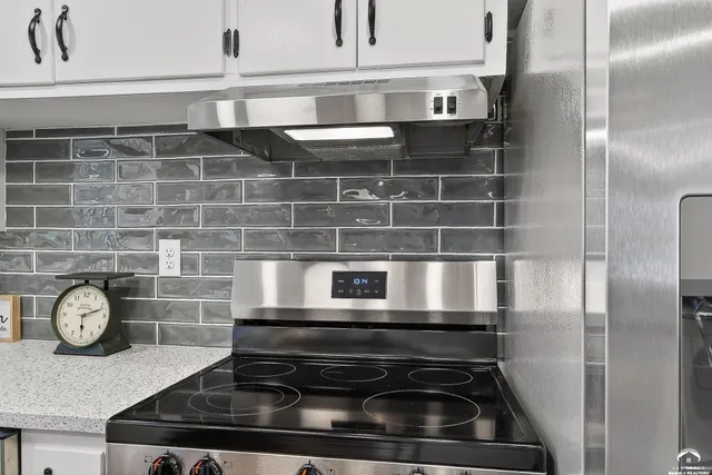 $320,000 | 318 North Park Street, Bonner Springs, KS 66012