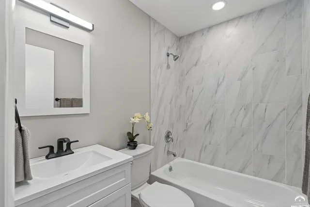 $320,000 | 318 North Park Street, Bonner Springs, KS 66012