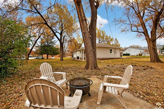 $320,000 | 318 North Park Street, Bonner Springs, KS 66012