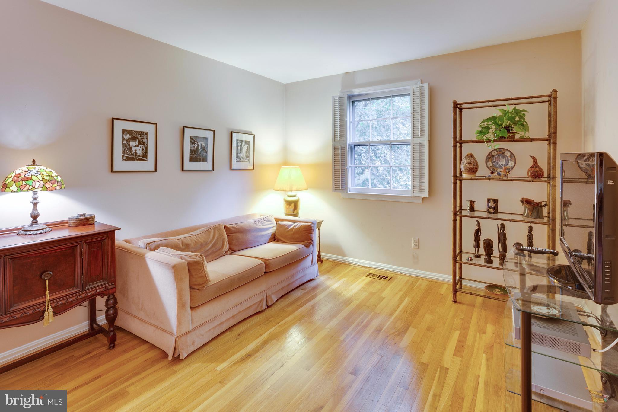 9700 Ranger Road Fairfax, VA 22030 - Photo 15 of 30 Secondary bedrooms w/parkland views