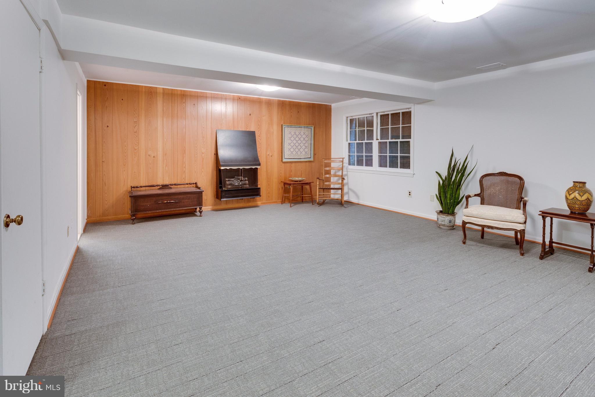 9700 Ranger Road Fairfax, VA 22030 - Photo 18 of 30 Enormous rec room -- divides for 4th bedroom