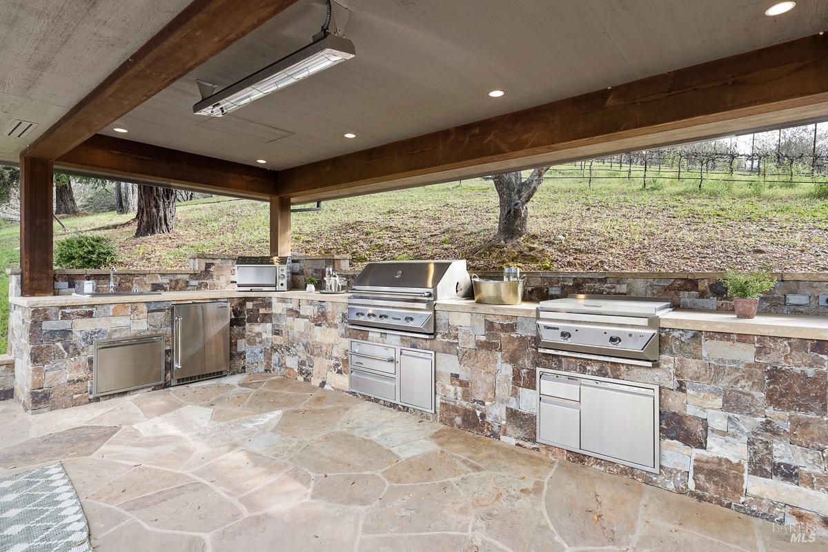 330 Chiquita Road Healdsburg, CA 95448 - Photo 27 of 68