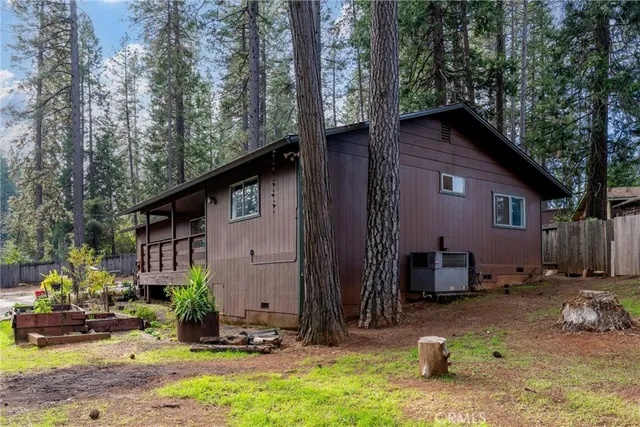 a view of a basketball court