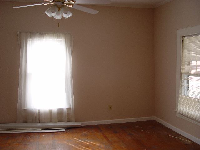 145 Tokeena Road Seneca, SC 29678 - Photo 3 of 9 Gallery Image 3