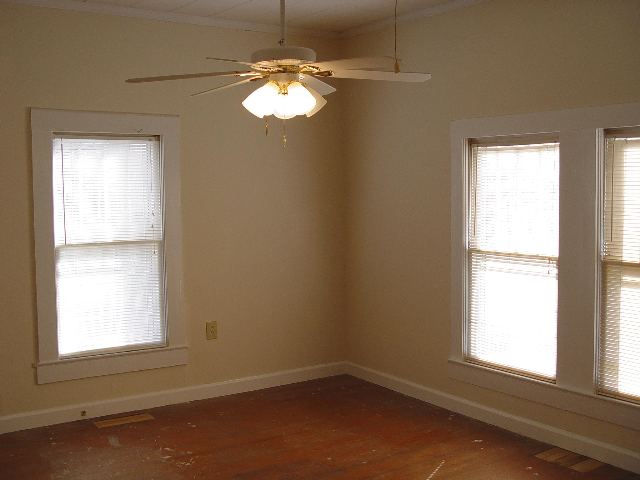 145 Tokeena Road Seneca, SC 29678 - Photo 4 of 9 Gallery Image 4