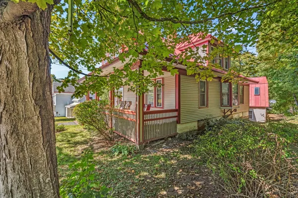 $350,000 | 28 Main Street Hill, Dexter, ME 04930