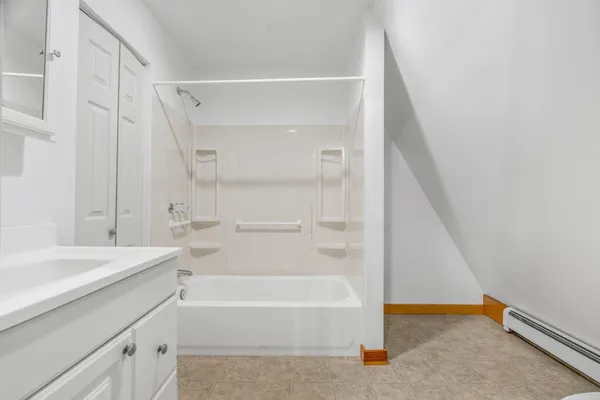 $350,000 | 28 Main Street Hill, Dexter, ME 04930