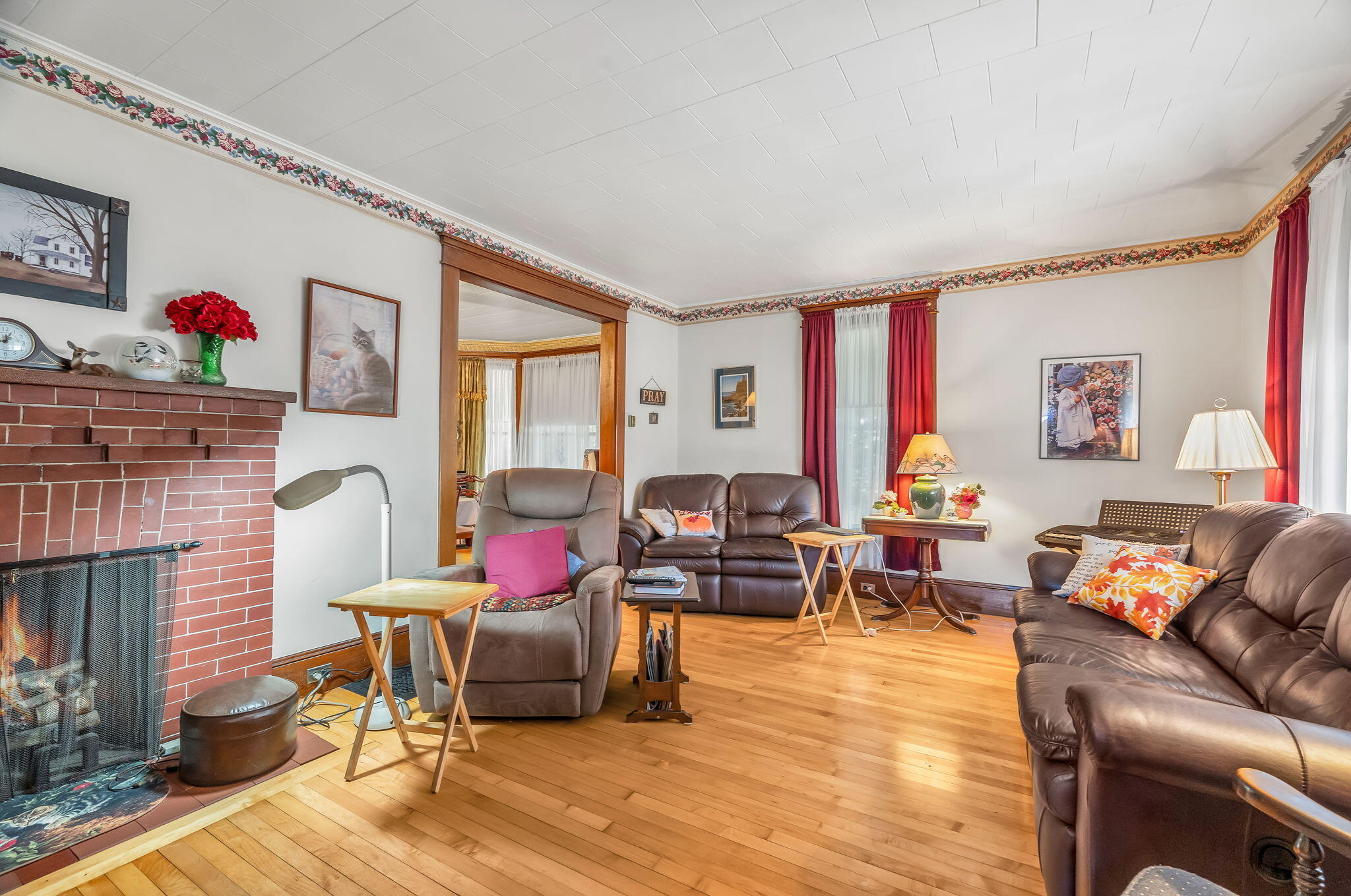 28 Main Street Hill Dexter, ME 04930 - Photo 6 of 74 Living Room