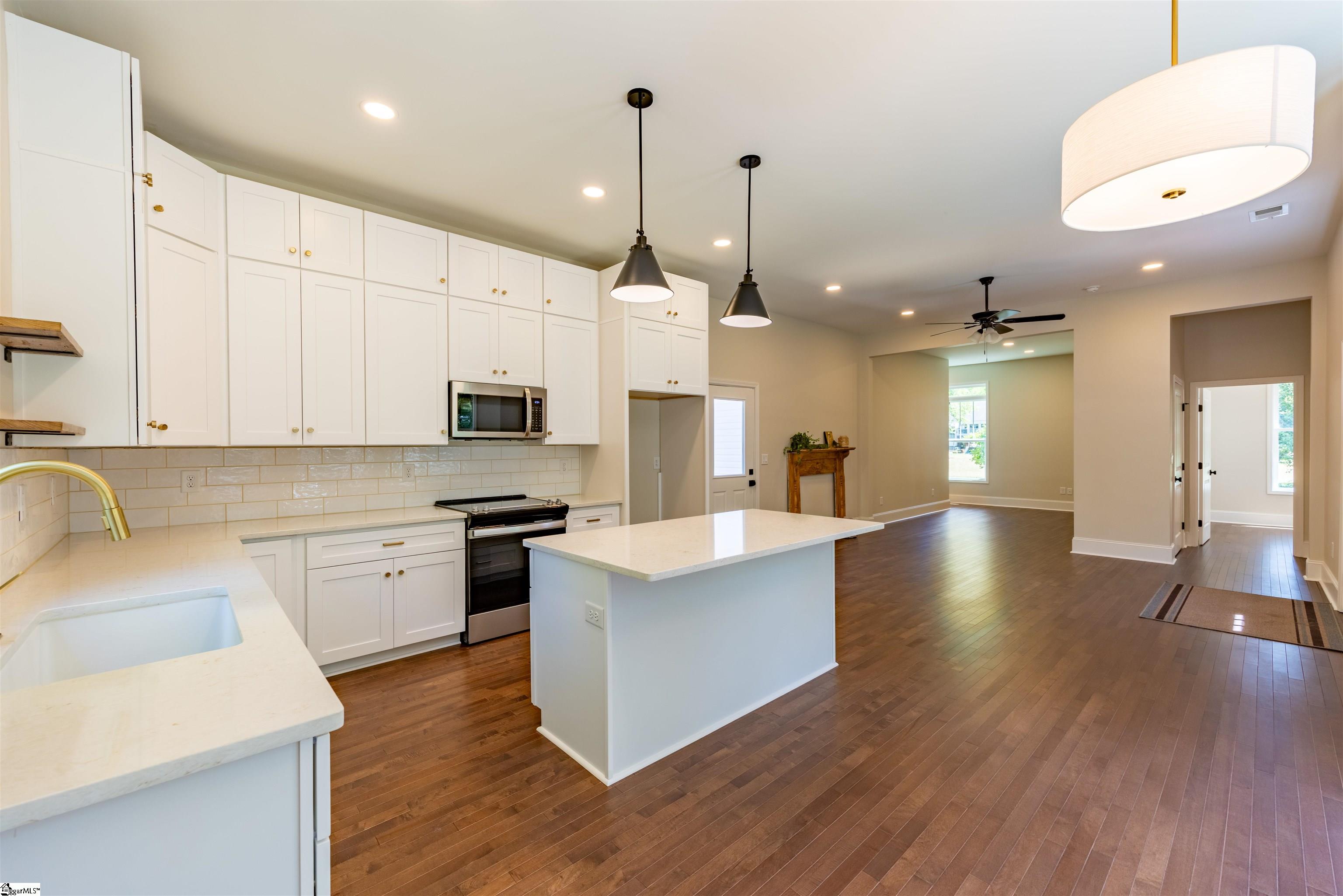 114 East Mcgee Street Honea Path, SC 29654 - Photo 9 of 26