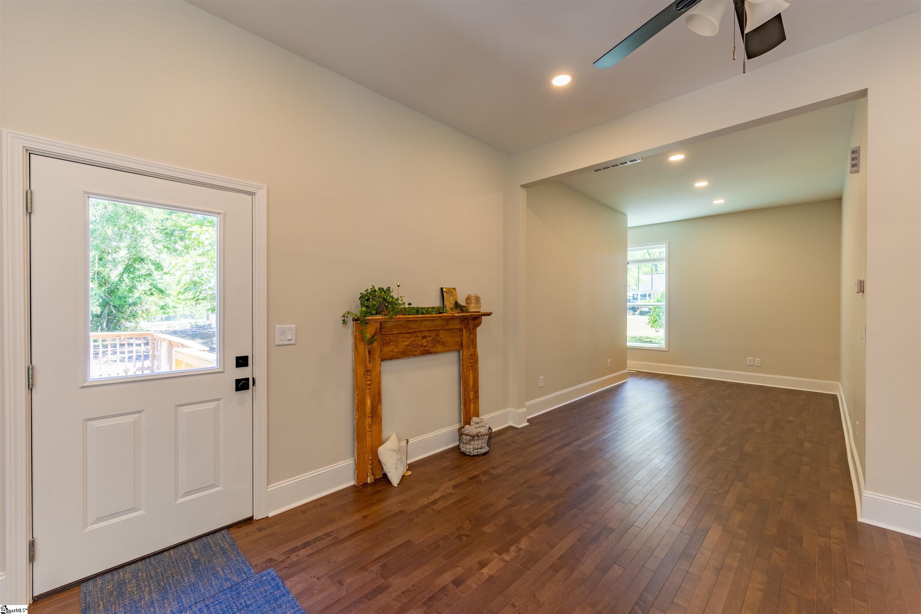 114 East Mcgee Street Honea Path, SC 29654 - Photo 10 of 26