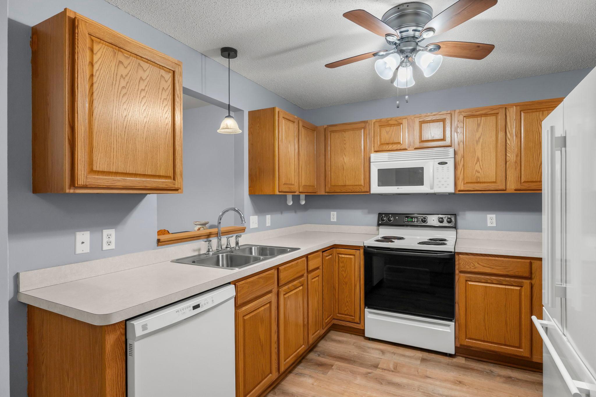 15722 Finesse Way St. Paul, MN 55124 - Photo 12 of 32