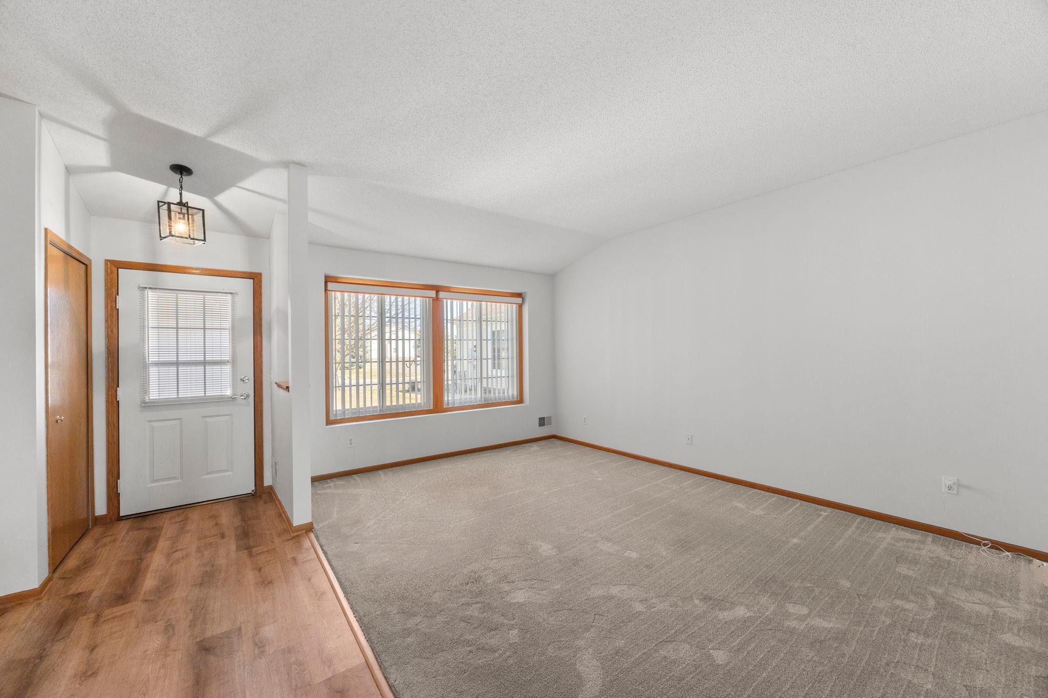 15722 Finesse Way St. Paul, MN 55124 - Photo 4 of 32