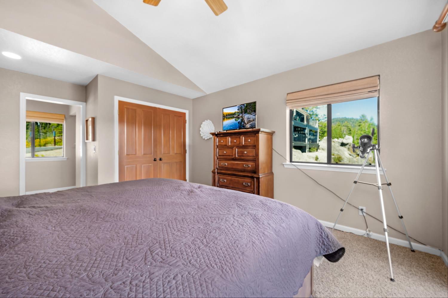 63217 Huntington Vista Road, Unit 81 Mono Hot Springs, CA 93642 - Photo 40 of 53 a bedroom with a bed and a dresser