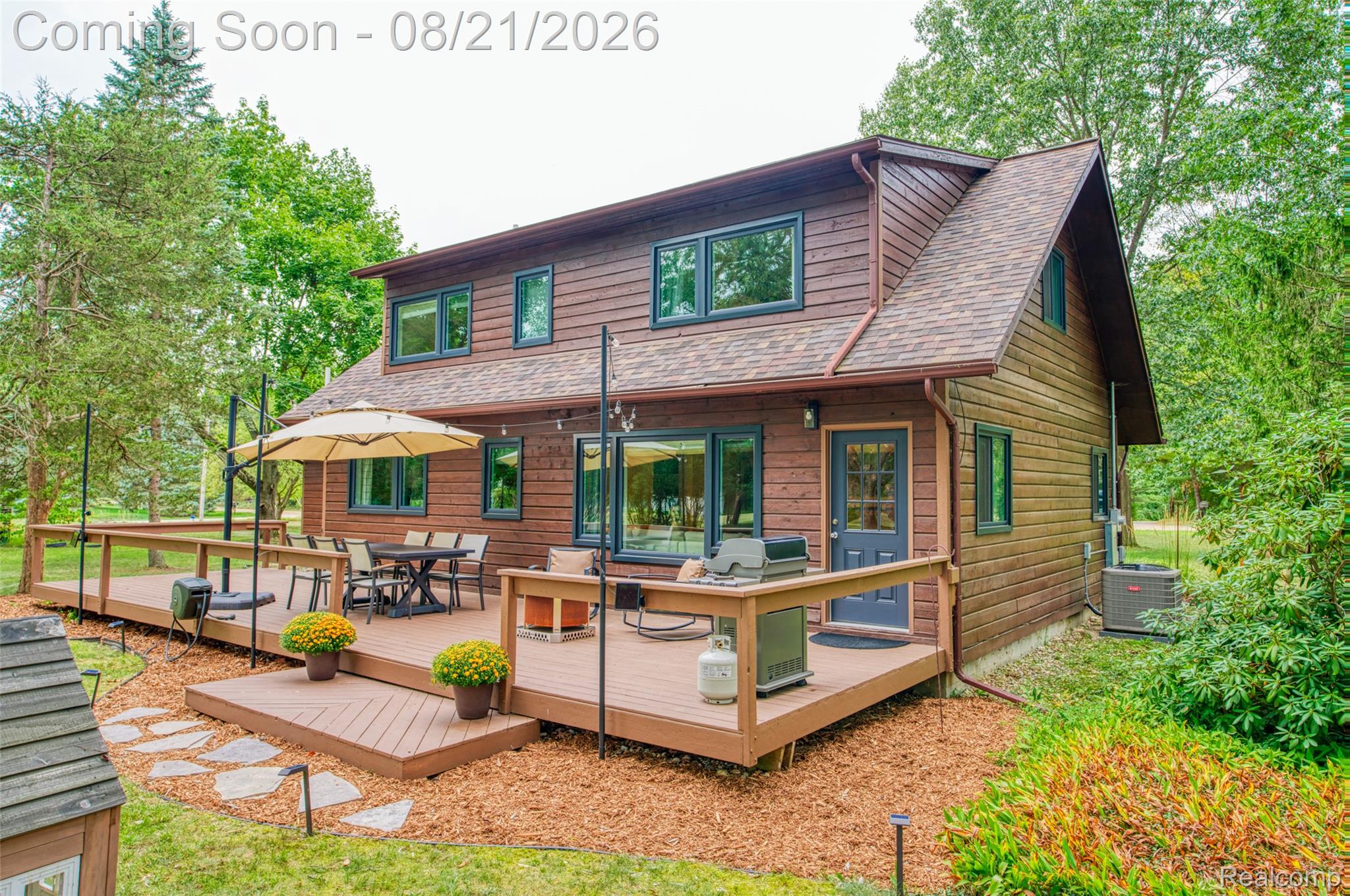 8845 River Valley Road Brighton, MI 48116 - Photo 8 of 49 DSC06280_9.jpg