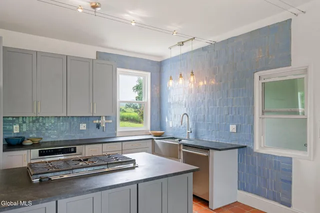 $799,000 | 717 County Route 62, Cambridge, NY 12816