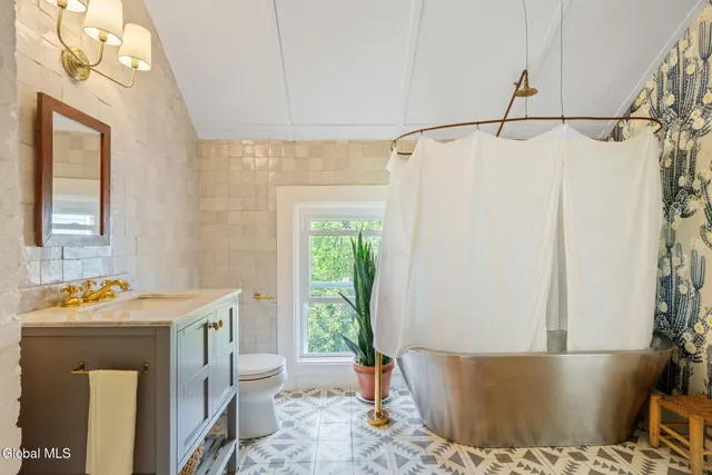 $799,000 | 717 County Route 62, Cambridge, NY 12816