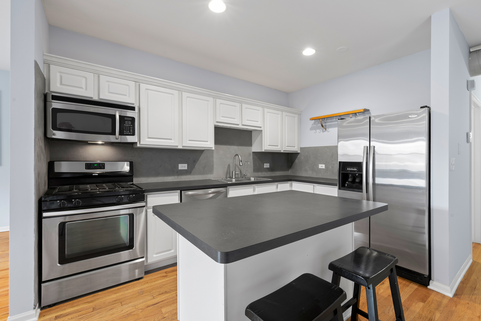 2315 West Harrison Street, Unit 3 Chicago, IL 60612 - Photo 6 of 13