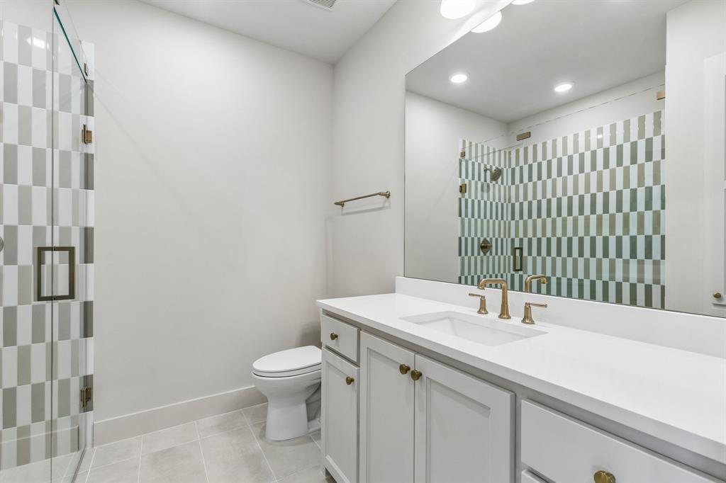 508 Copper Ridge Drive Richardson, TX 75080 - Photo 20 of 40 Ensuite bath