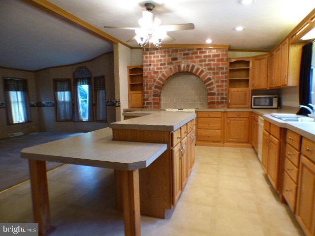 66 Sherry Drive Lititz, PA 17543 - Photo 5 of 24 Kitchen