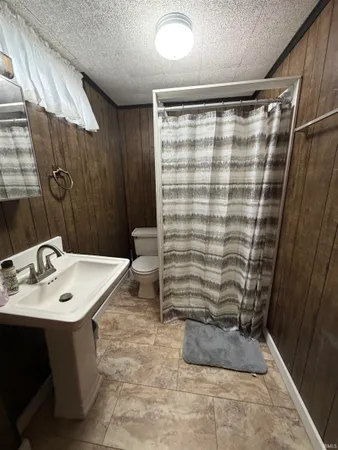 $279,000 | 1014 North Vine Street, Boonville, IN 47601