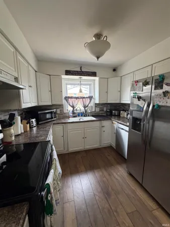 $279,000 | 1014 North Vine Street, Boonville, IN 47601