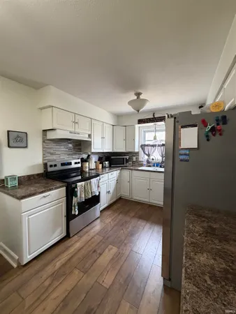 $279,000 | 1014 North Vine Street, Boonville, IN 47601