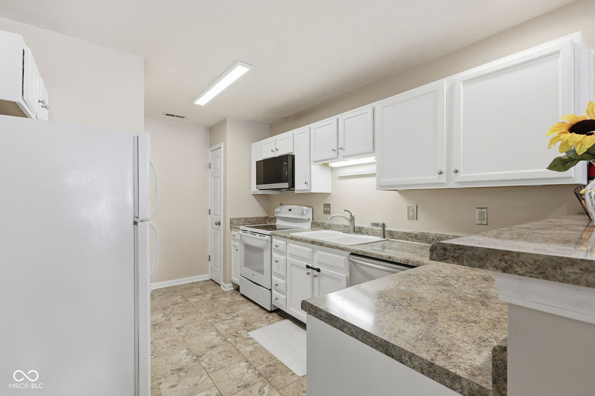 6703 West Bridgefield Way Indianapolis, IN 46254 - Photo 13 of 26