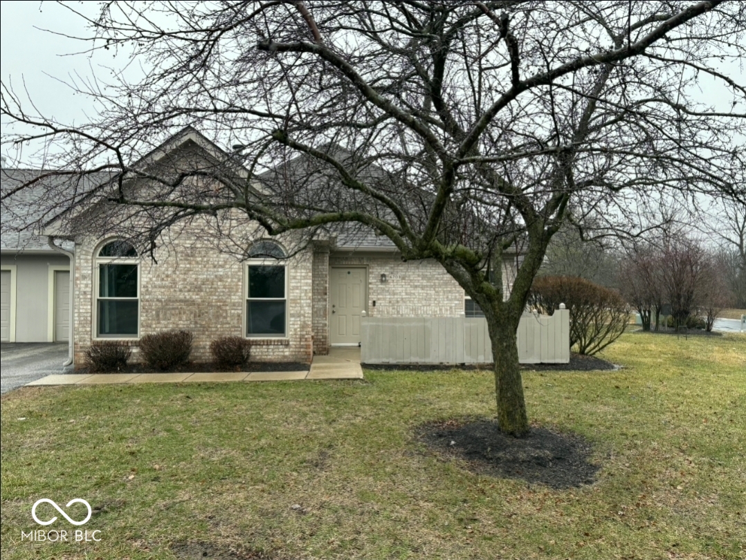 6703 West Bridgefield Way Indianapolis, IN 46254 - Photo 2 of 28