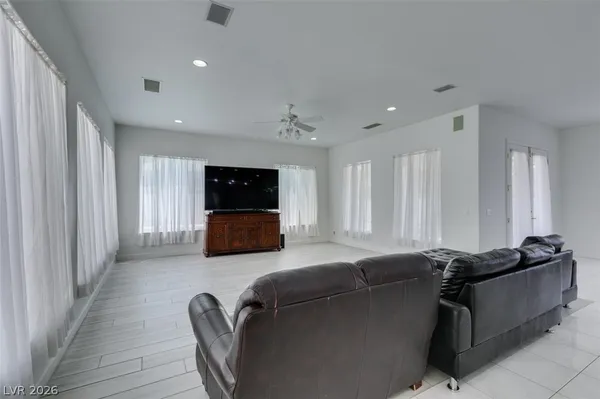 $6,000 | 8033 Secret Harbor Court, Las Vegas, NV 89128