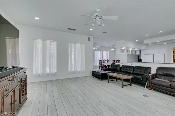 $6,000 | 8033 Secret Harbor Court, Las Vegas, NV 89128