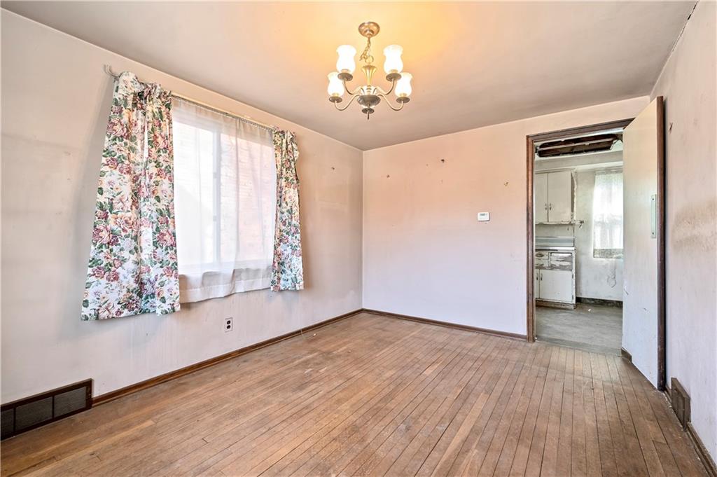 120 Rae Avenue Pittsburgh, PA 15228 - Photo 5 of 25 Gallery Image 5