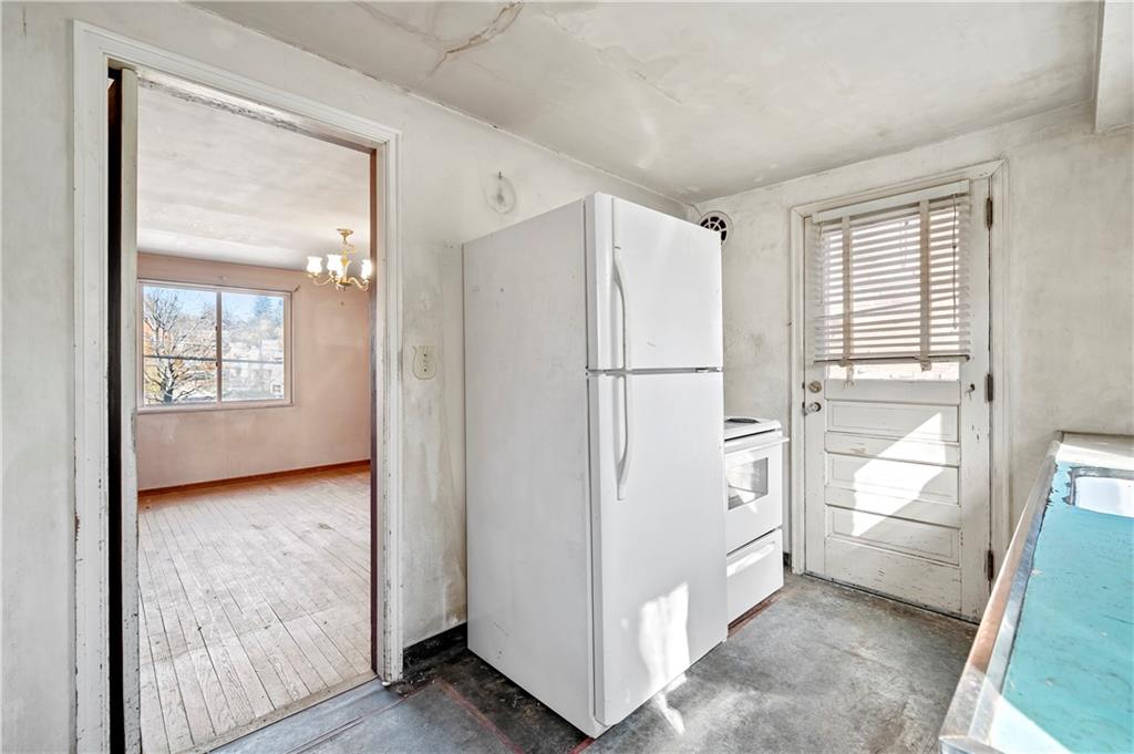 120 Rae Avenue Pittsburgh, PA 15228 - Photo 6 of 25 Gallery Image 6