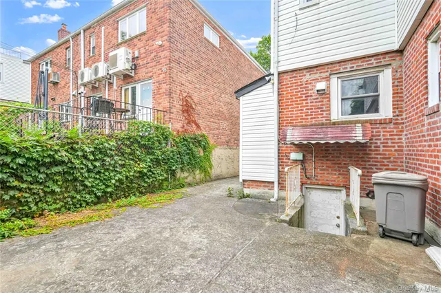 $1,288,000 | 183-11 64th Avenue | Fresh Meadows