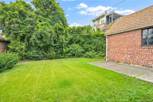 $1,288,000 | 183-11 64th Avenue | Fresh Meadows