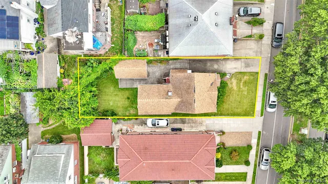 $1,288,000 | 183-11 64th Avenue | Fresh Meadows