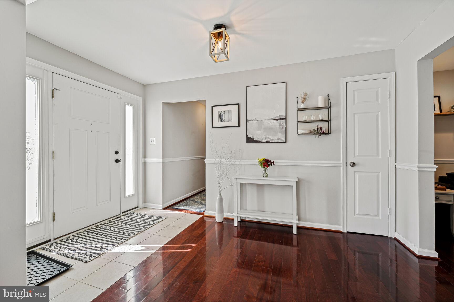 1816 Collingwood Road Alexandria, VA 22308 - Photo 5 of 29 Drop zone and hall coat closet.