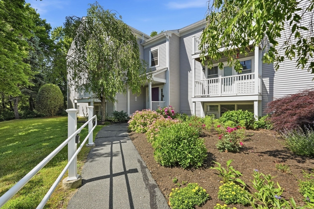 44 Evergreen Road, Unit 302 Northampton, MA 01053 - Photo 27 of 28