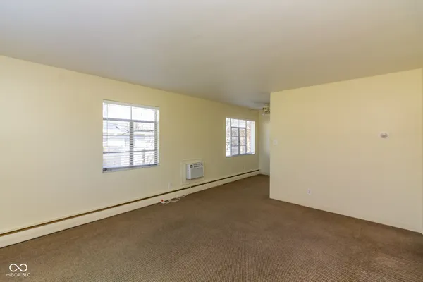 $900 | 701 Brewer Place, Greenwood, IN 46142