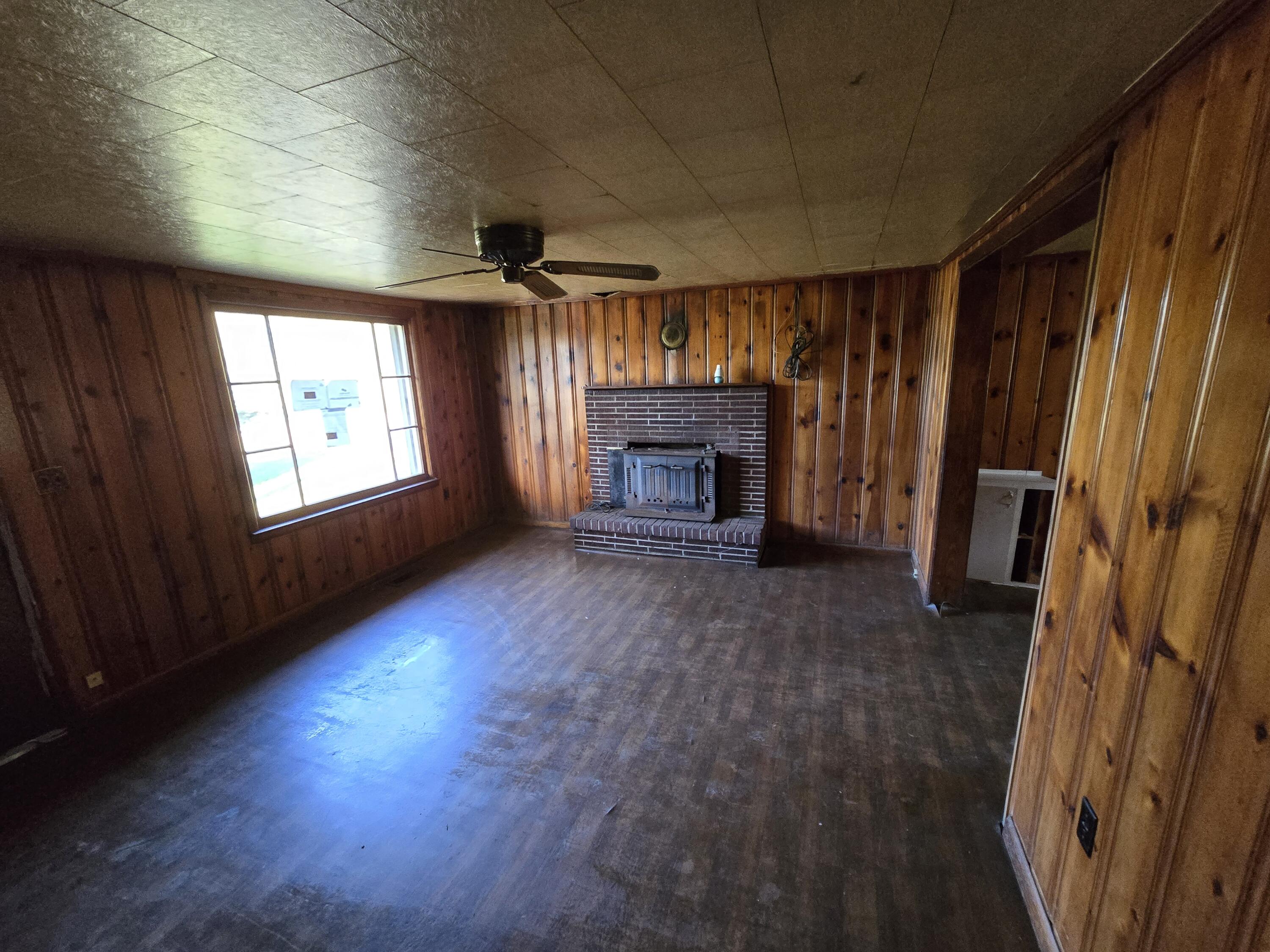 551 Keswick Road Williamsburg, KY 40769 - Photo 15 of 15 20251009_181906