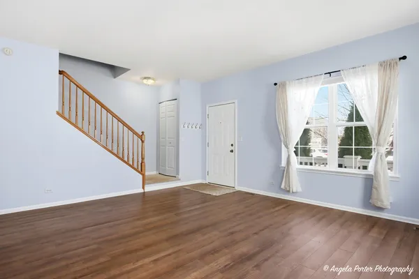 $3,150 | 749 South Parkside Drive, Round Lake, IL 60073